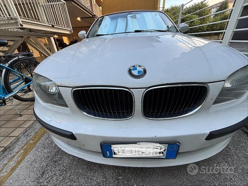 Usata BMW 118 143 CV (105 kW) 2008 Bianco Utilitaria
