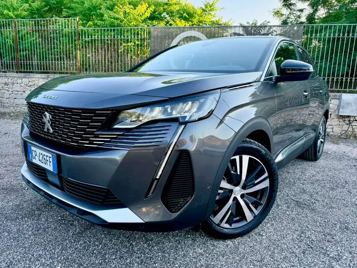 Usata Peugeot 3008 Allure 131 CV (96 kW) 2023 Grigio SUV