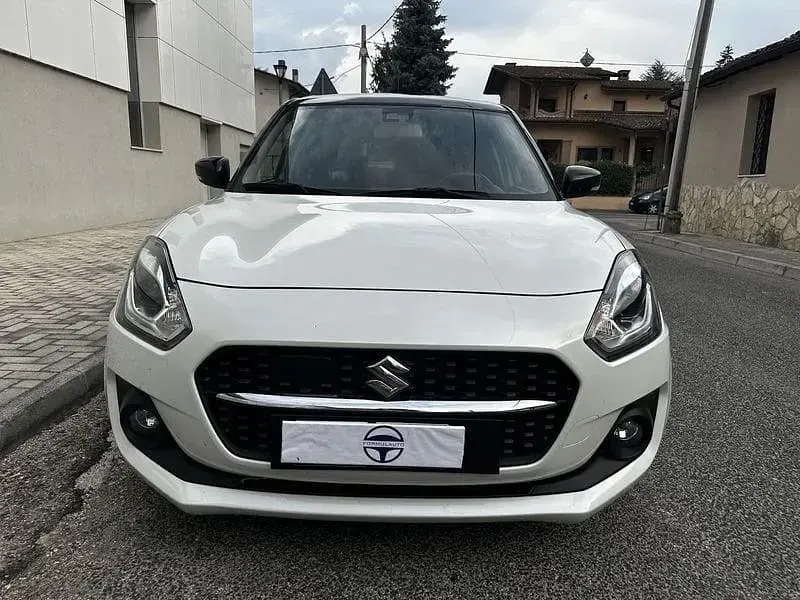 Usata Suzuki Swift 83 CV (61 kW) 2023 Bianco Utilitaria