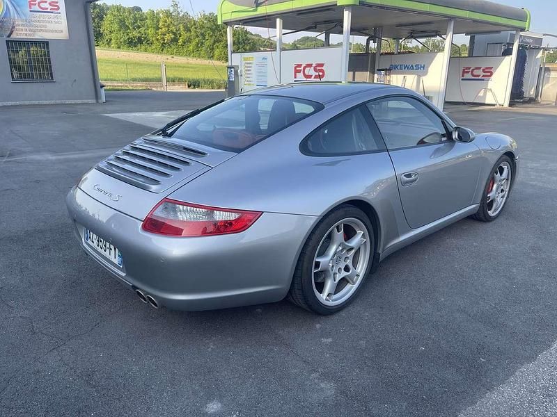 Usata Porsche 911 Carrera S 355 CV (261 kW) 2005 Argento Coupé