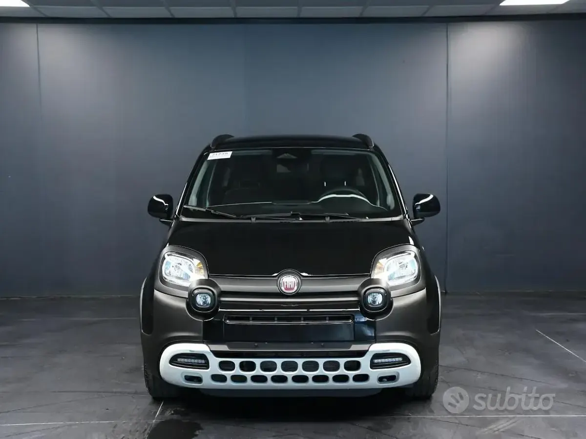 Nuova Fiat Panda Cross 65 CV (47 kW) 2026 Nero Utilitaria