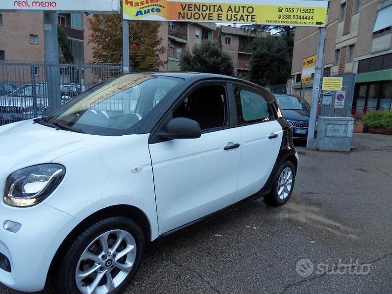 Usata Smart ForFour 71 CV (52 kW) 2017 Bianco Utilitaria