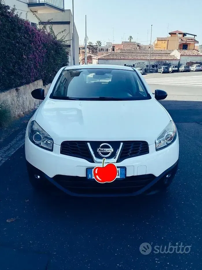 Usata Nissan Qashqai Tekna 110 CV (80 kW) 2012 Bianco SUV