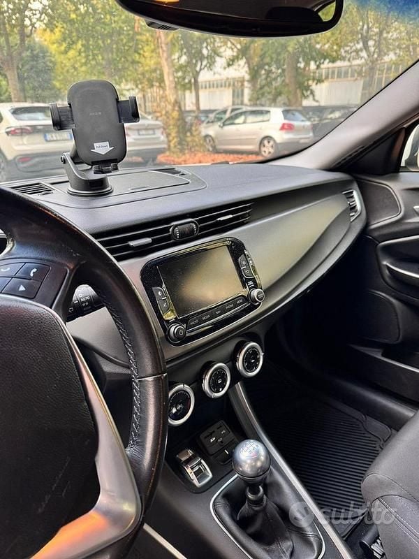 Usata Alfa Romeo Giulietta 120 CV (88 kW) 2015 Utilitaria