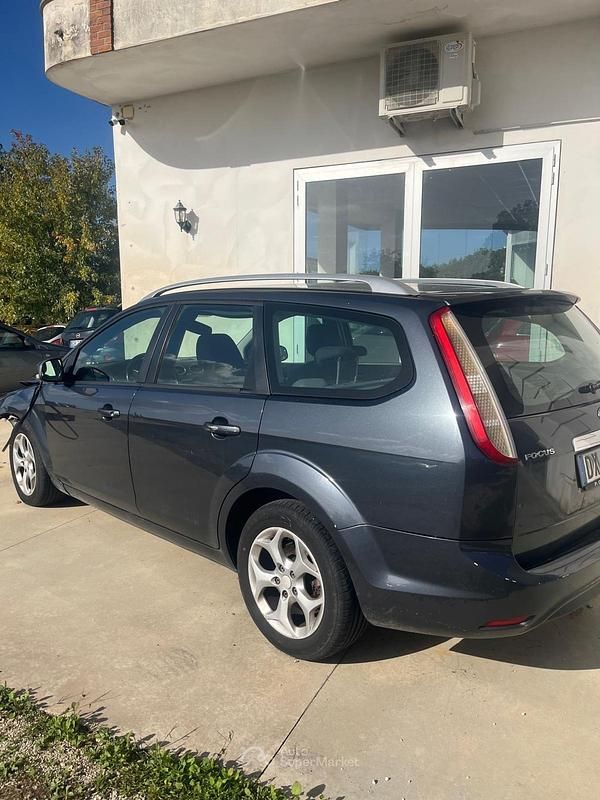 Usata Ford Focus 109 CV (80 kW) 2009 Blu Station wagon
