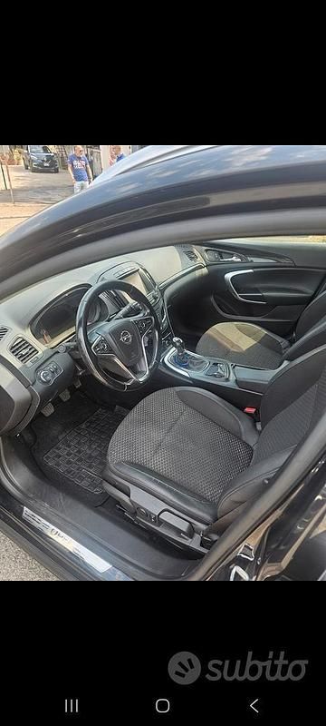 Usata Opel Insignia 170 CV (125 kW) 2014 Nero Station wagon