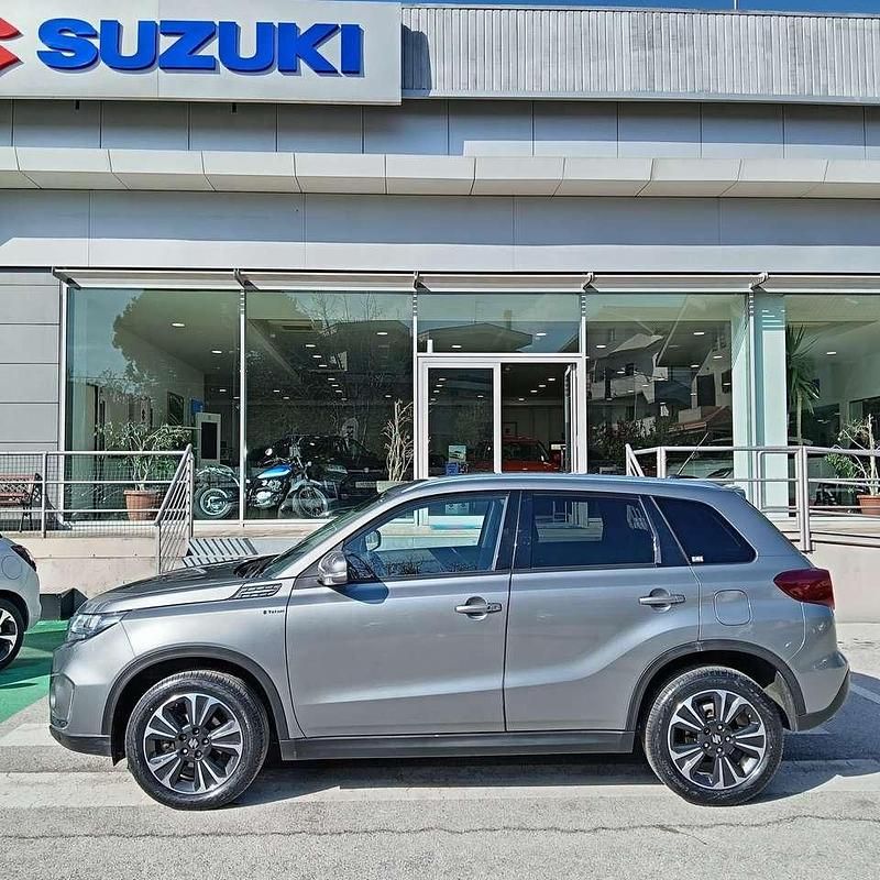 Usata Suzuki Vitara 129 CV (94 kW) 2021 Grigio SUV