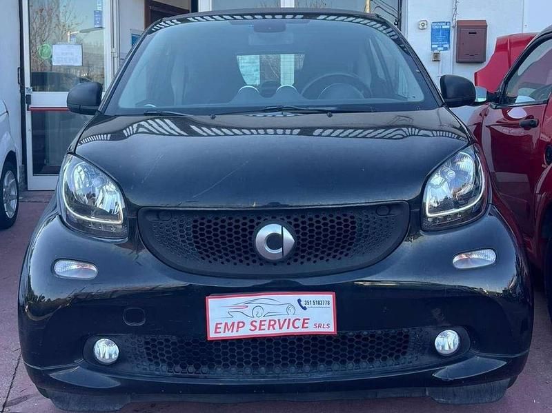 Usata Smart ForTwo Coupé 71 CV (52 kW) 2016 Nero Utilitaria