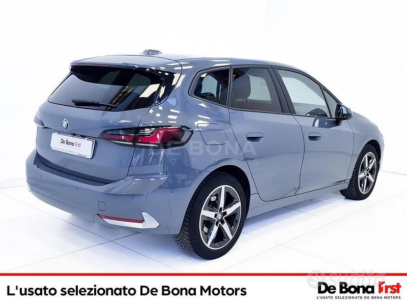 Usata BMW 218 Active Tourer Luxury Line 150 CV (110 kW) 2022 Azzurro Monovolume