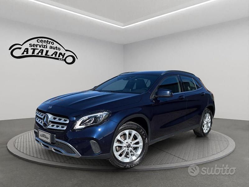 Usata Mercedes GLA200 Premium 136 CV (100 kW) 2018 Blu SUV