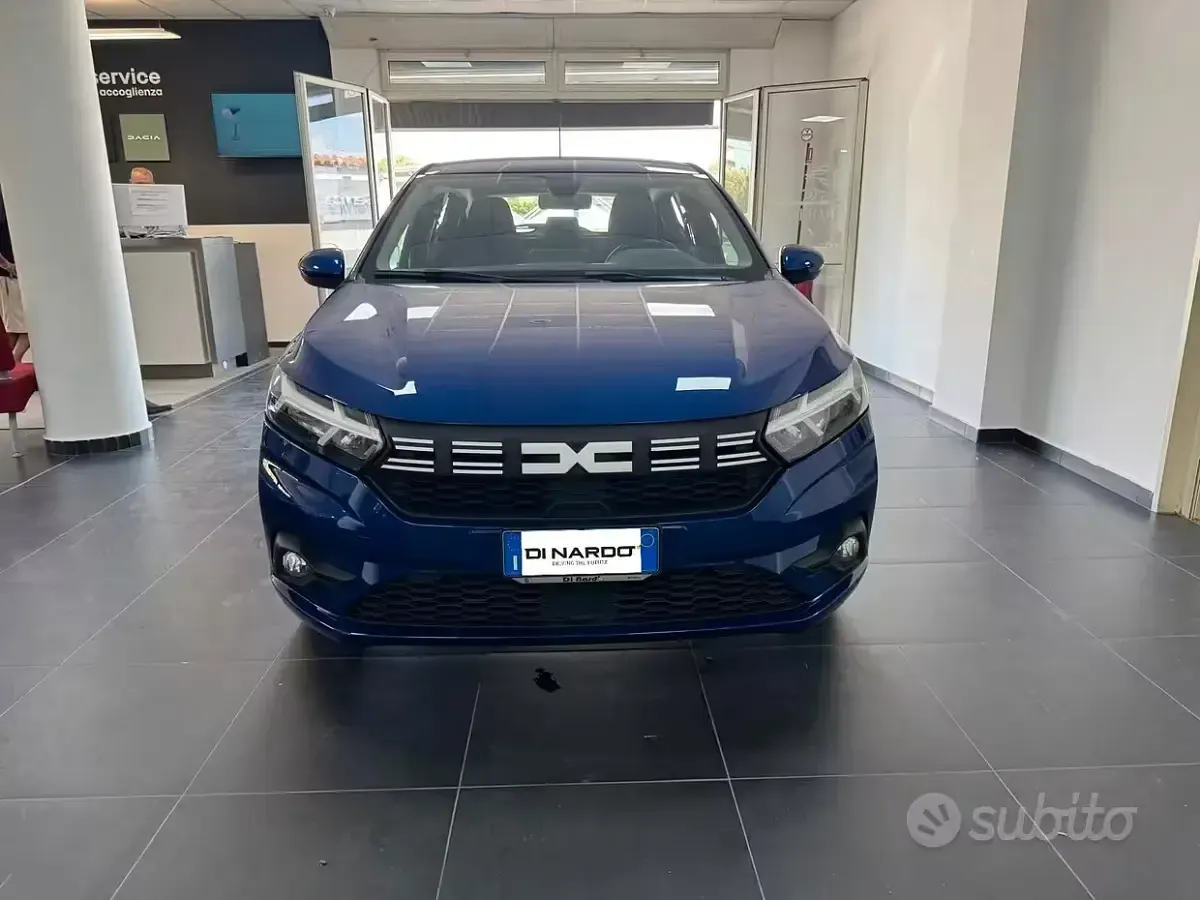 Usata Dacia Sandero Comfort 101 CV (74 kW) 2023 Blu Berlina