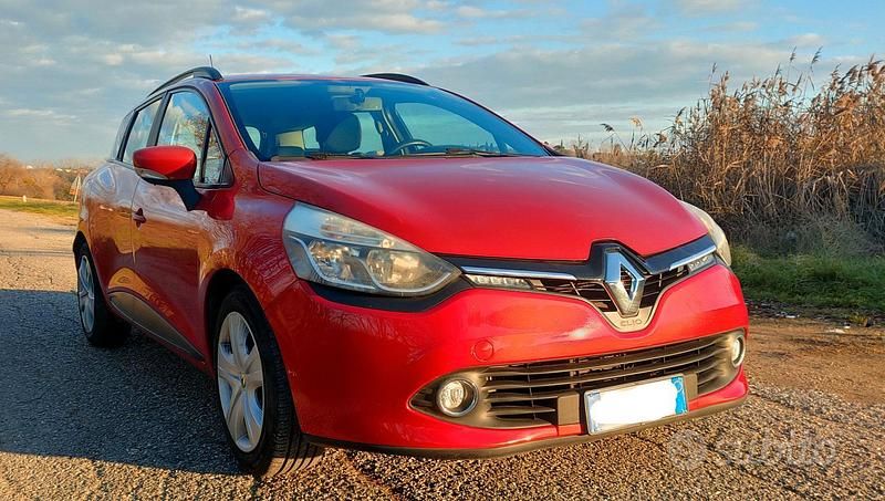 Usata Renault Clio GrandTour 90 CV (66 kW) 2016 Rosso Station wagon