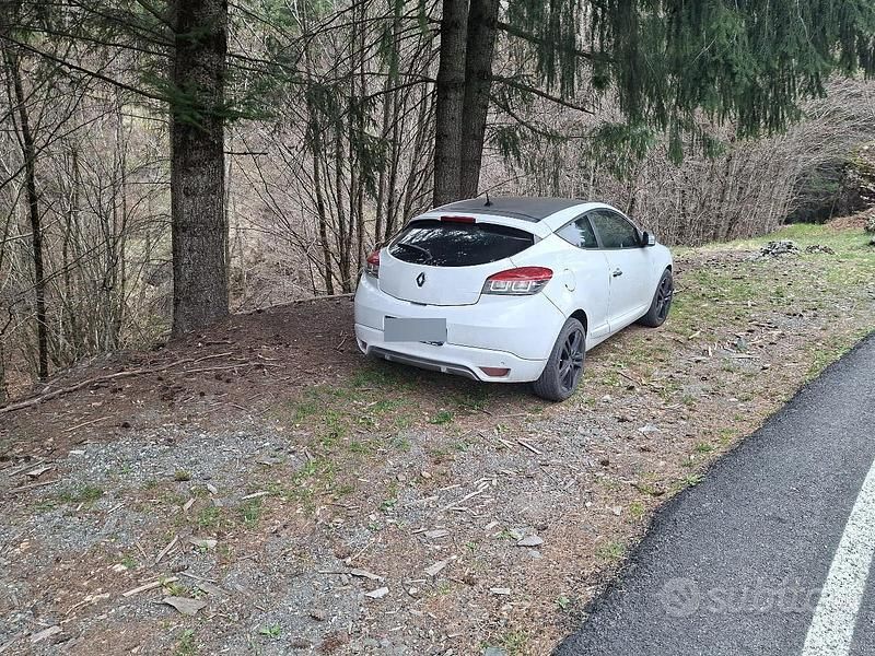 Usata Renault Mégane III 110 CV (80 kW) 2015 Bianco Coupé