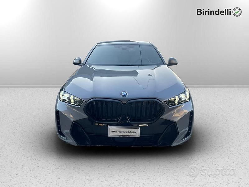 Usata BMW X6 M Sport 340 CV (250 kW) 2024 Skyscraper grey metallic SUV