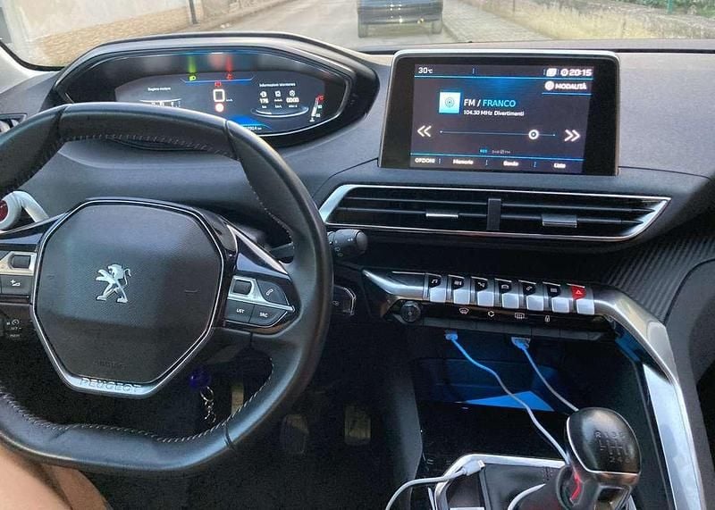 Usata Peugeot 3008 Business-Line 131 CV (96 kW) 2020 Blu/azzurro SUV