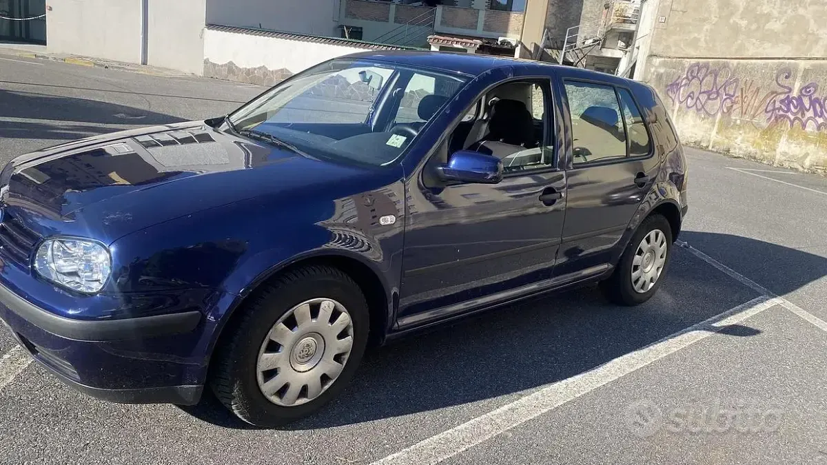 Usata VW Golf IV 75 CV (55 kW) 2003 Blu Station wagon