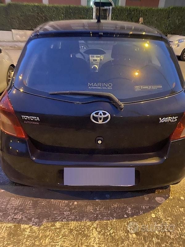 Usata Toyota Yaris 69 CV (50 kW) 2008 Nero Utilitaria