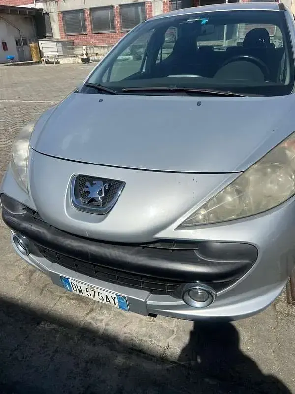 Usata Peugeot 207 68 CV (50 kW) 2009 Grigio Coupé