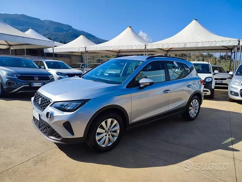 Usata Seat Arona Style 95 CV (69 kW) 2022 Grigio SUV