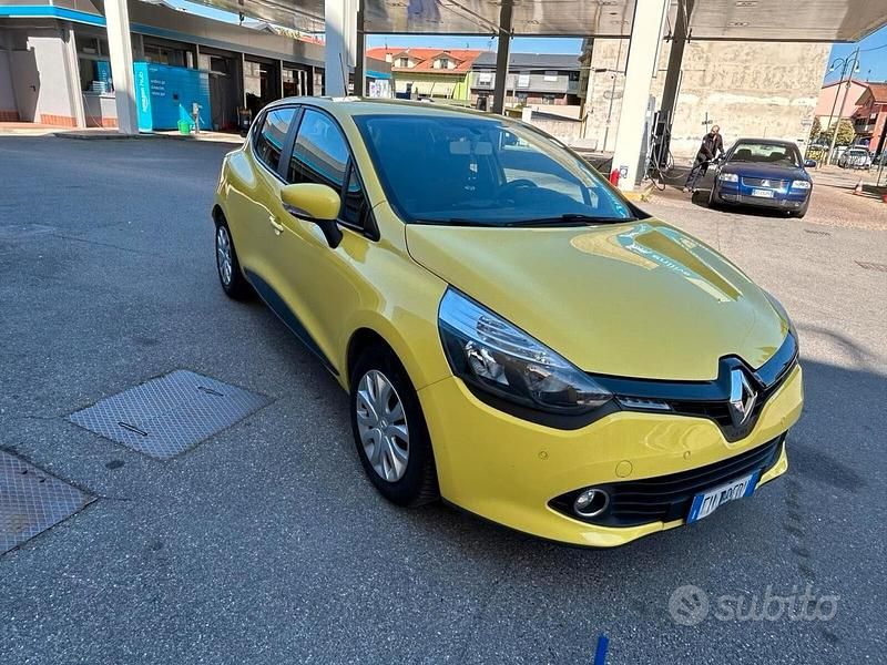 Usata Renault Clio IV 75 CV (55 kW) 2014 Giallo Berlina