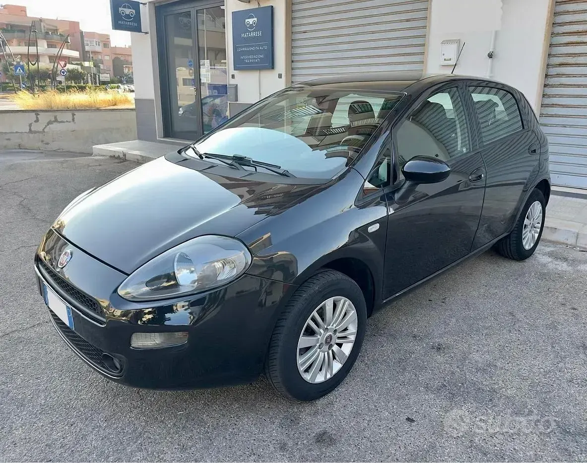 Usata Fiat Punto Lounge 70 CV (51 kW) 2014 Utilitaria