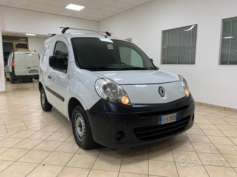 Usata Renault Kangoo 90 CV (66 kW) 2011 Bianco Monovolume