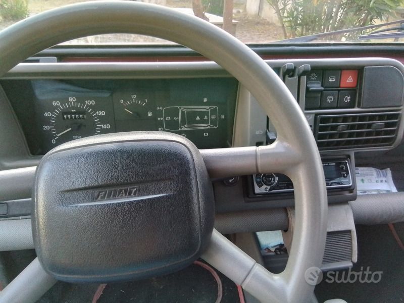 Usata Fiat Panda Young 54 CV (39 kW) 2001 Rosso Utilitaria