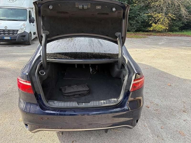 Usata Jaguar XF R-Dynamic 204 CV (150 kW) 2021 Blu/azzurro Berlina