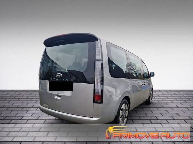 Usata Hyundai Staria 177 CV (130 kW) 2024 Argento Monovolume