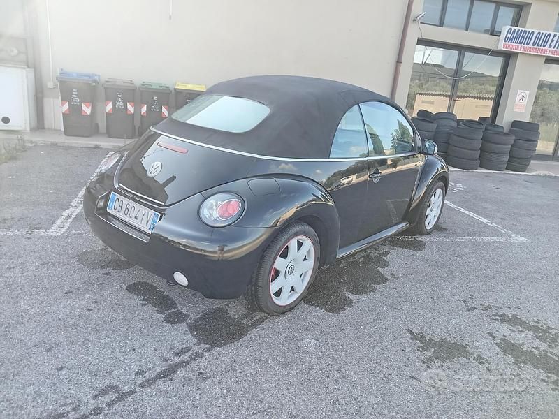 Usata VW New Beetle 2003 Nero Utilitaria