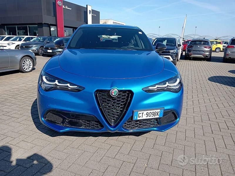 Usata Alfa Romeo Stelvio Sprint 210 CV (154 kW) 2024 Blu SUV