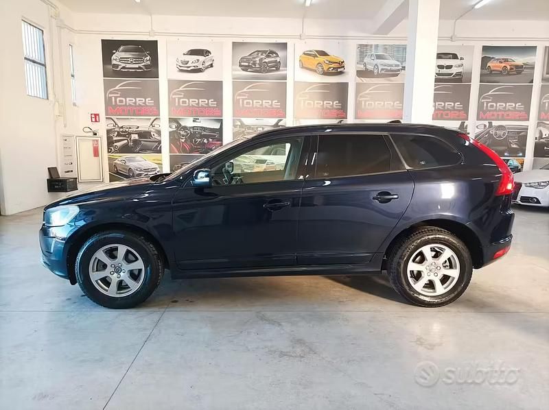 Usata Volvo XC60 Momentum 190 CV (139 kW) 2016 Nero SUV