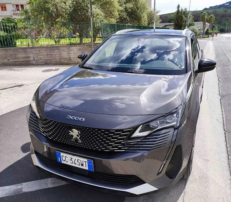 Usata Peugeot 3008 GT 131 CV (96 kW) 2021 Grigio SUV