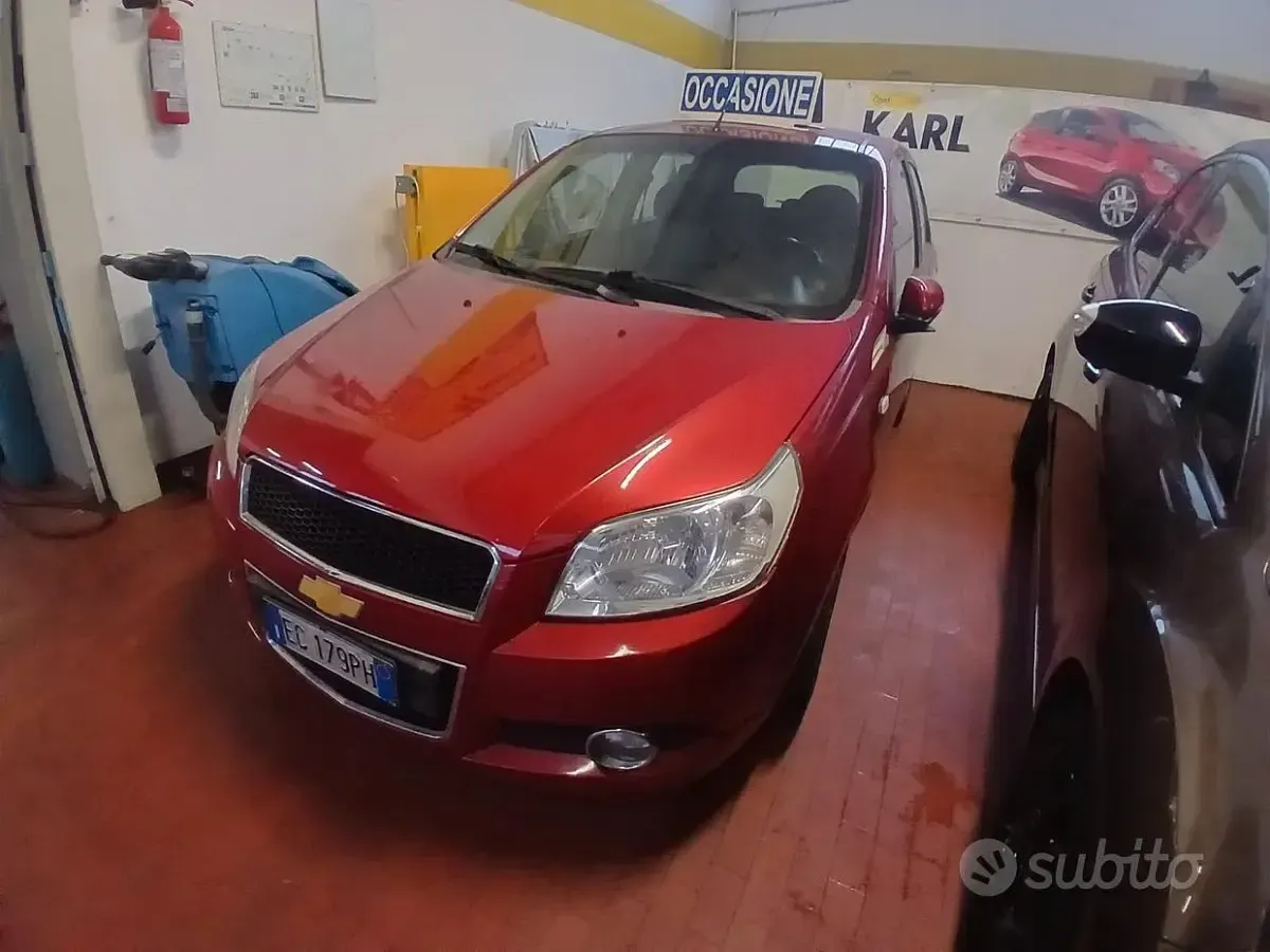Usata Chevrolet Aveo 84 CV (61 kW) 2010 Rosso Berlina