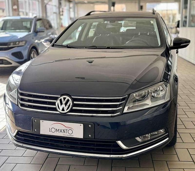 Usata VW Passat Comfortline 140 CV (102 kW) 2011 Blu/azzurro Station wagon