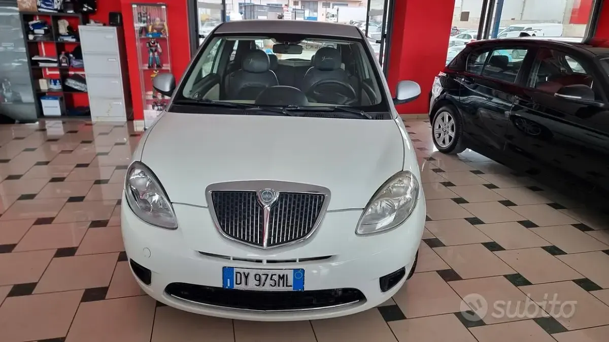 Usata Lancia Ypsilon 77 CV (56 kW) 2009 Bianco Utilitaria