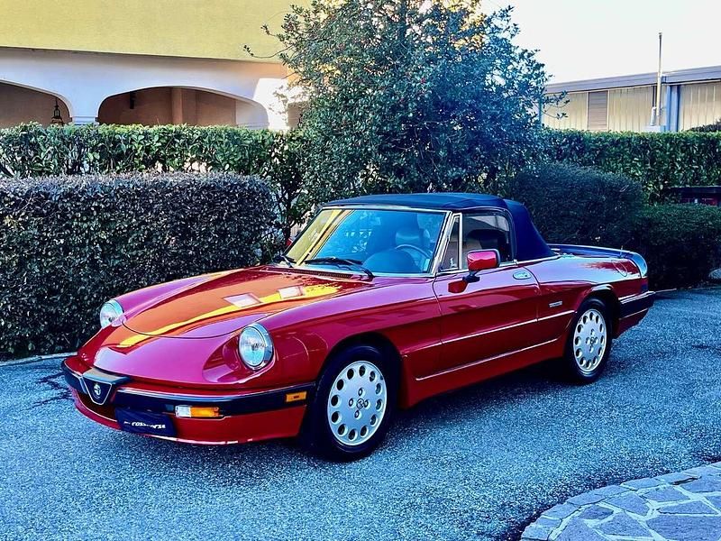Usata Alfa Romeo Spider Quadrifoglio Verde 125 CV (91 kW) 1987 Rosso Cabrio
