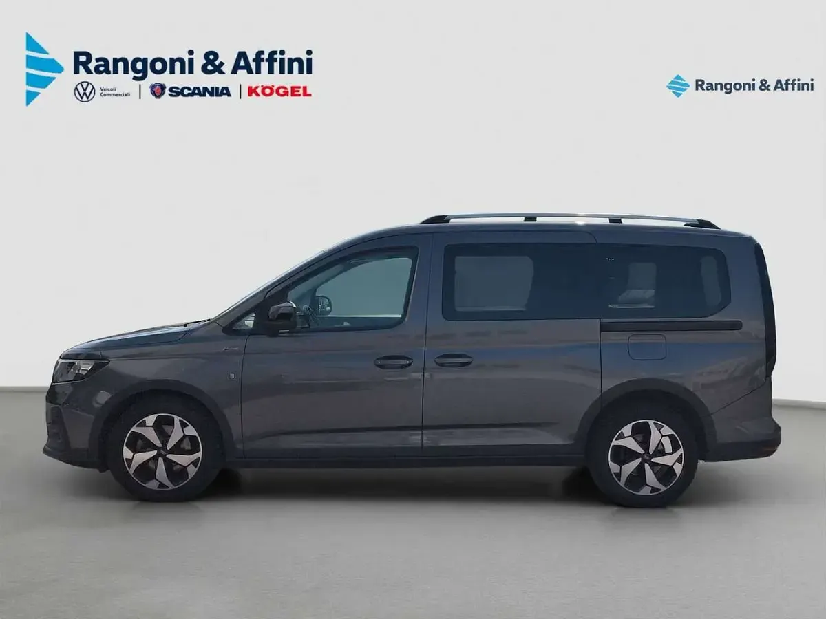 Usata Ford Tourneo Connect Active 114 CV (83 kW) 2023 Grigio Monovolume