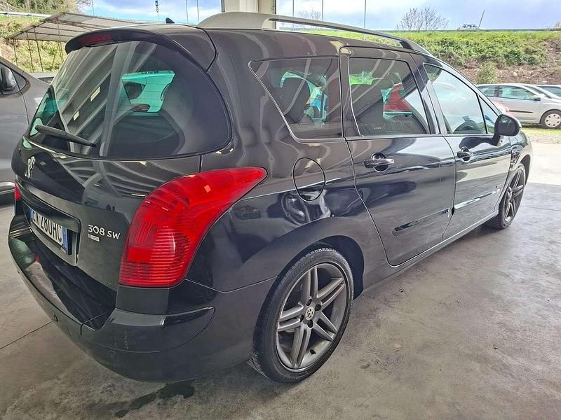 Usata Peugeot 308 111 CV (81 kW) 2012 Nero Station wagon