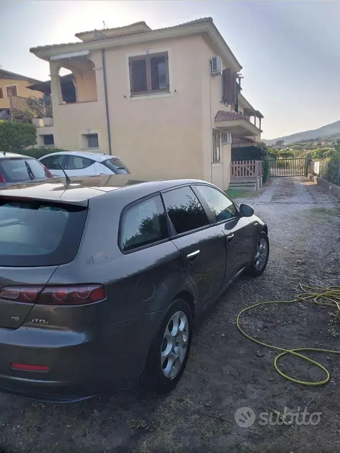 Usata Alfa Romeo 159 150 CV (110 kW) 2007 Grigio Station wagon