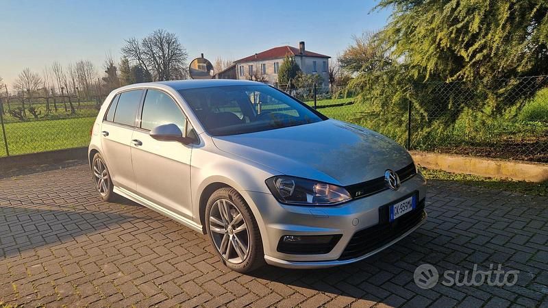 Usata VW Golf VII R-line 140 CV (102 kW) 2015 Grigio Berlina
