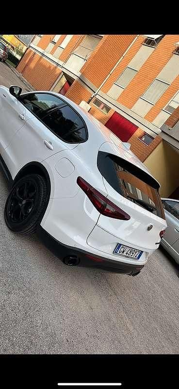 Usata Alfa Romeo Stelvio Super 160 CV (117 kW) 2021 SUV