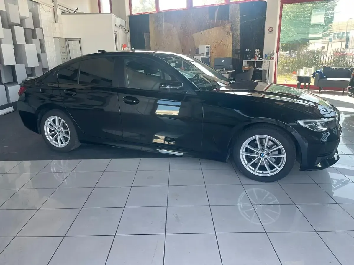 Usata BMW 320 Advantage 190 CV (139 kW) 2022 Nero Berlina