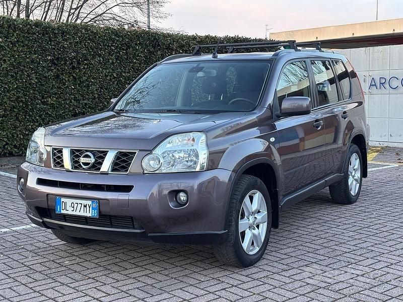 Usata Nissan X-Trail 150 CV (110 kW) 2007 Grigio SUV