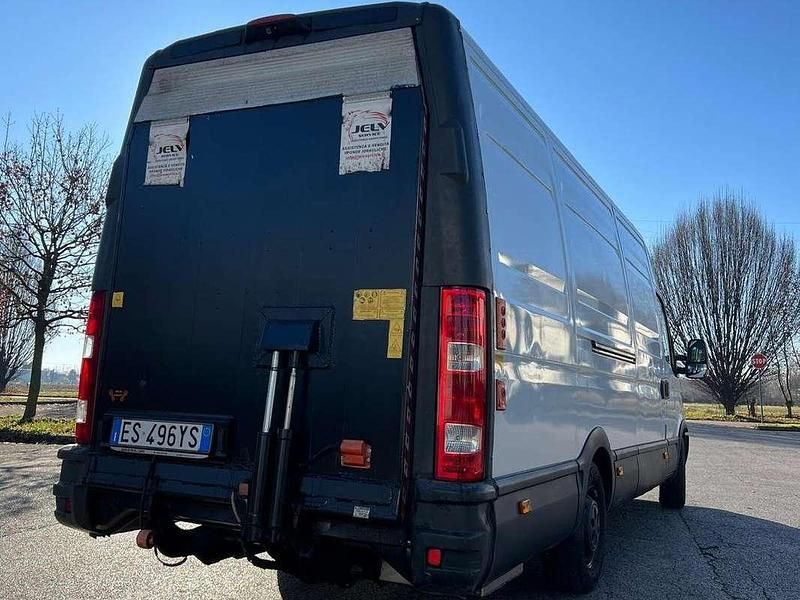 Usata Iveco Daily 170 CV (125 kW) 2013 Bianco Furgone