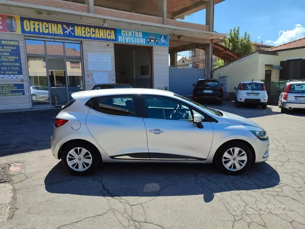 Usata Renault Clio IV 75 CV (55 kW) 2018 Grigio Berlina