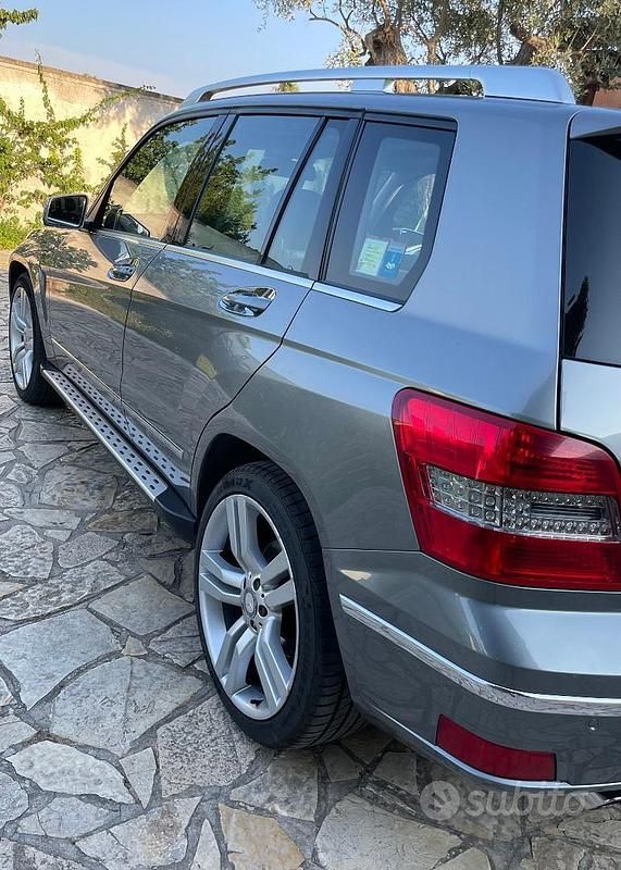 Usata Mercedes GLK220 170 CV (125 kW) 2010 Grigio SUV