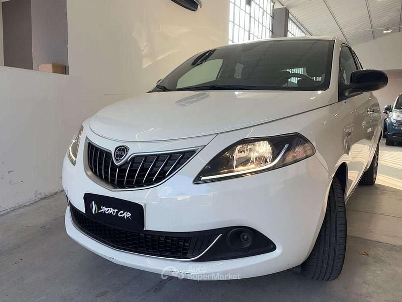 Bianco Usata 2022 Lancia Ypsilon S Due volumi | 10.250 € (Buon prezzo) - Immagine 1/4