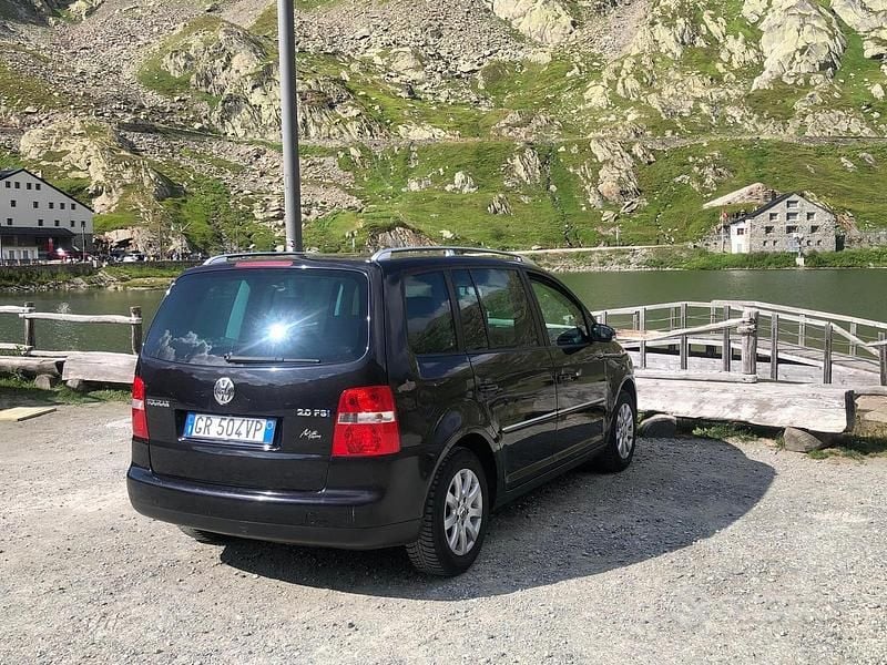 Usata VW Touran 150 CV (110 kW) 2004 Nero Monovolume