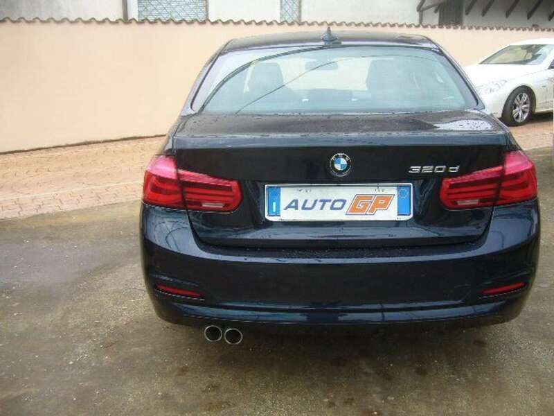 Usata BMW 320 190 CV (139 kW) 2016 Blu/azzurro Berlina